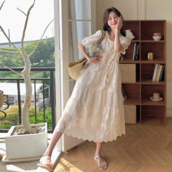 杏色精致镂空连衣裙女中长款2025夏新款法式显瘦气质温柔风蕾丝裙