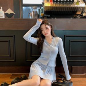 JAMUUS奶蓝色坑条蝴蝶结针织开衫女喇叭袖甜美显瘦百褶短裙套装