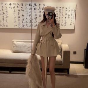 IN MIMIFACE 英伦风翻领双排扣收腰系带卡其色风衣女气质短款外套