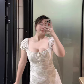 微胖MM茶歇法式方领泡泡袖碎花连衣裙夏季高级感修身气质收腰长裙