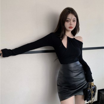 辣妹套装性感纯欲风高级感御姐包臀裙挂脖上衣短裙皮裙女装两件套